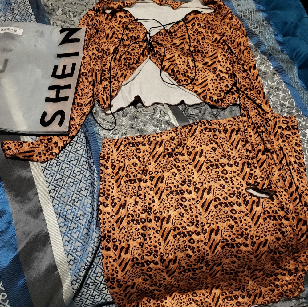 2 piece cheetah print set